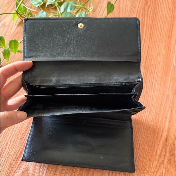 Anne Klein CowHide Black Leather Wallet - Picture 3 of 6